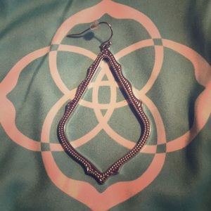 One Silver sophee Kendra Scott Earring